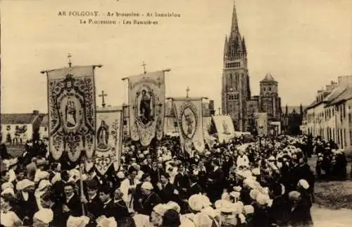 Ak Le Folgoët Finistère, Prozession, die Banner