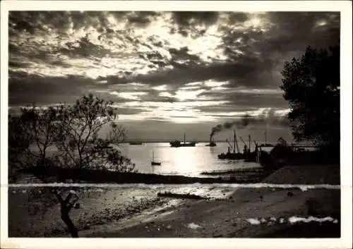 Ak Hamburg Altona Blankenese, Elbe bei Dämmerung, Dampfer