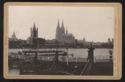 Cabinet Foto Köln, Blick über den Rhein von Schiffsbrücke, Dom, Silhouette der Stadt