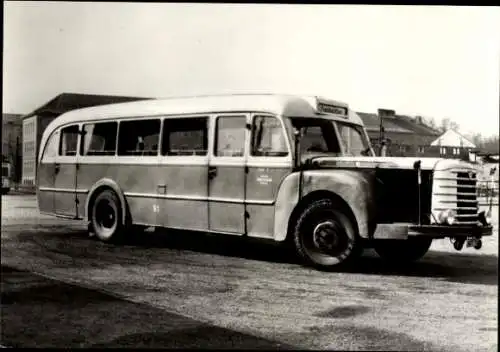 Ak Gera in Thüringen, Platz der Republik, Autobus KOM 61