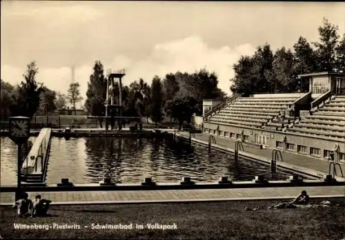 Ak Piesteritz Lutherstadt Wittenberg, Schwimmbad, Volskpark