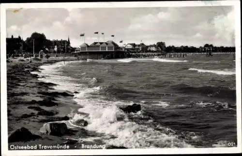 Ak Ostseebad Travemünde Lübeck, Brandung, Strand