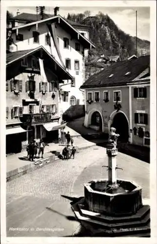 Ak Berchtesgaden in Oberbayern, Marktplatz, Brunnen