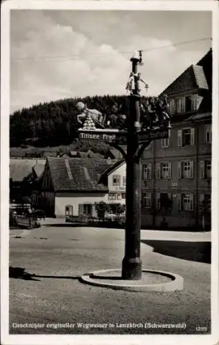 Ak Lenzkirch Schwarzwald, hölzerner Wegweiser