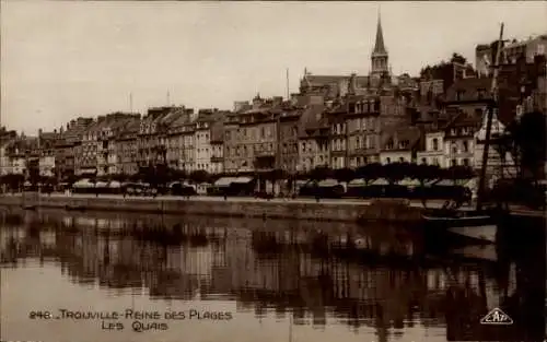 Ak Trouville Calvados, Reine des Plages, Les Quais