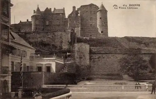 Ak Dieppe Seine Maritime, altes Schloss