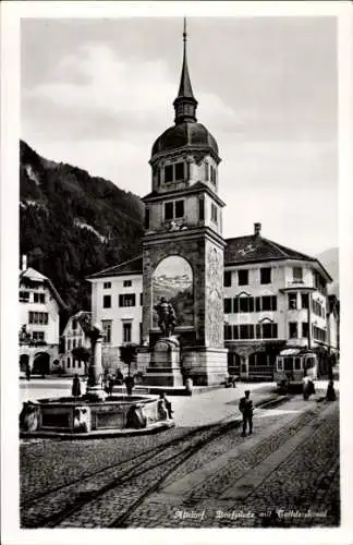 Ak Altdorf Kt. Uri Schweiz, Dorfplatz mit Tell Denkmal