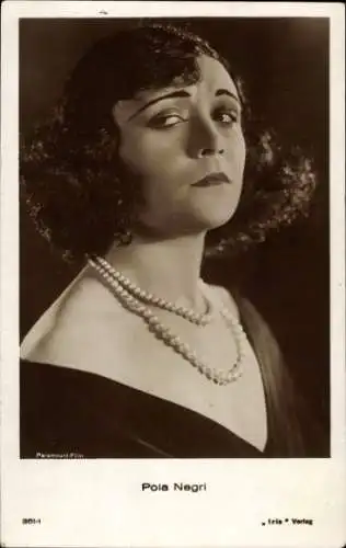 Ak Schauspielerin Pola Negri, Portrait