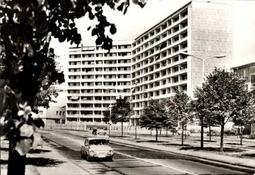 Ak Hoyerswerda in der Oberlausitz, Hochhaus Am Knie