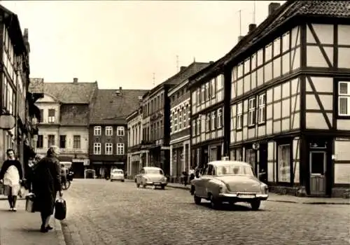 Ak Grabow in Mecklenburg, Straßenansicht, Autos