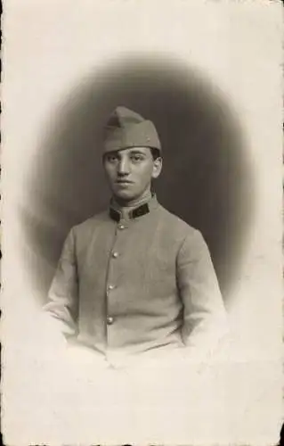 Foto Ak Französischer Soldat in Uniform, Portrait