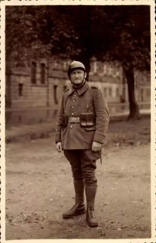 Foto Ak Strasbourg Straßburg Elsass Bas Rhin, Französischer Soldat in Uniform