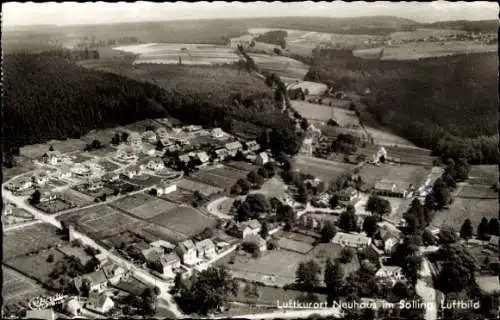 Ak Neuhaus im Solling Holzminden Niedersachsen, Luftaufnahme