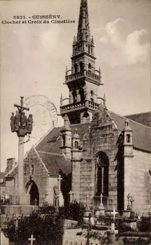 Ak Guissény Finistère, Glockenturm, Friedhofskreuz