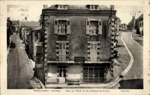 Ak Pouzauges Vendée, Rue du Pave et du Champ de Foire, Metzgerei