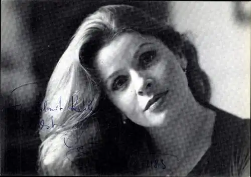 Foto Schauspielerin Senta Berger, Portrait, Autogramm