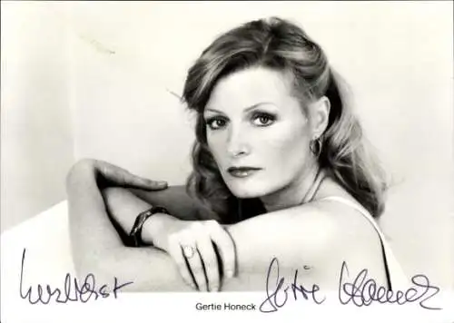 Foto Schauspielerin Gertie Honeck, Portrait, Autogramm