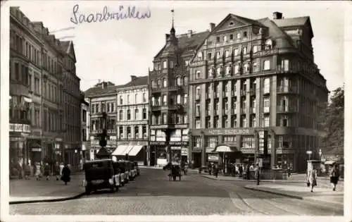 Ak Saarbrücken im Saarland, Reichsstraße und Bahnhofstraße, Hotel Excelsior, Geschäftshäuser, Autos