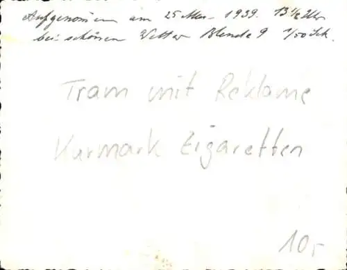 Foto Straßenbahn mit Reklametafel, Kurmark Zigaretten, 1939