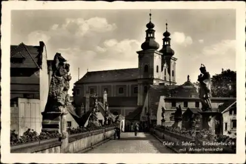 Ak Kłodzko Glatz Schlesien, Brücktorbrücke mit Minoritenkirche