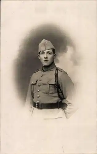 Foto Ak Französischer Soldat in Uniform, Portrait