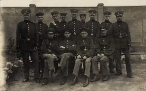 Foto Ak Deutsche Soldaten in Uniformen, Inf. Rgt. 20 Graf Tauentzien v. Wittenberg