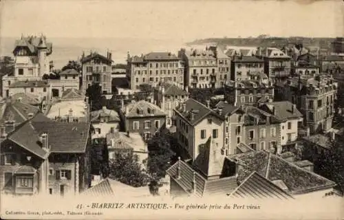 Ak Biarritz Pyrénées Atlantiques, Vue generale prise du Port vieux