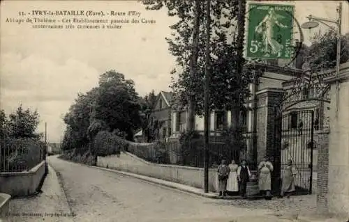 Ak Ivry la Bataille Eure, Street View, Einrichtung