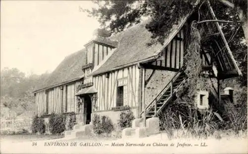 Ak Gaillon, Ihr normannisches Haus im Château de Jeufosse