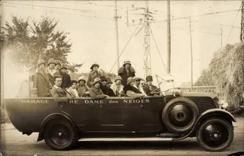 Foto Ak Garage Notre Dame des Neiges, Autobus mit offenem Verdeck