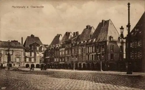 Ak Charleville Marne, Marktplatz
