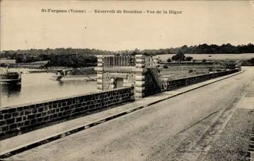 Ak Saint Fargeau Yonne, Bourdon Reservoir, Blick vom Digue