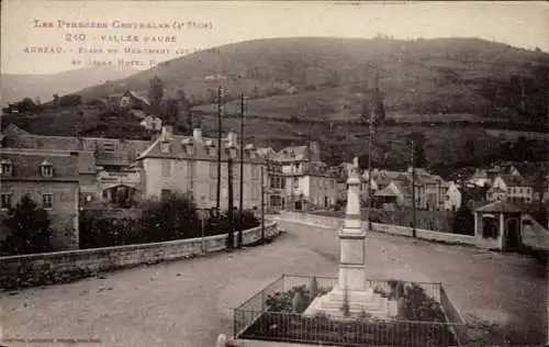 Ak Arreau Hautes-Pyrénées, Place du Monument aux Morts, Grand Hotel Foch