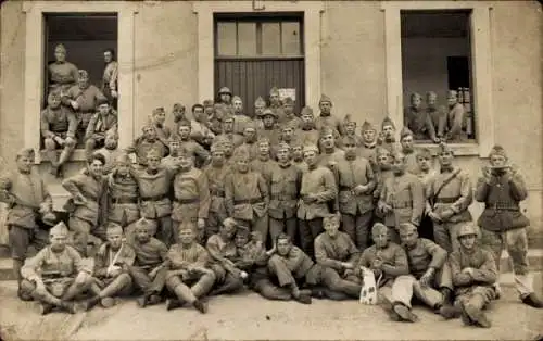 Foto Ak Französische Soldaten in Uniformen, Gruppenfoto