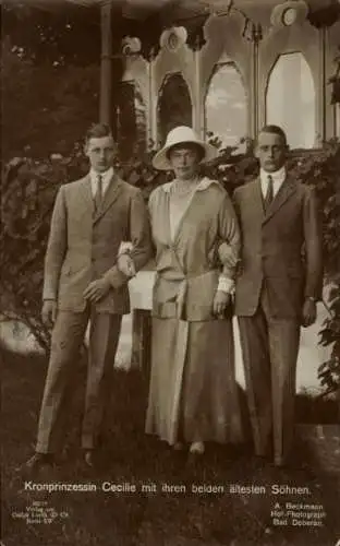 Ak Kronprinzessin Cecilie von Preußen mit Prinz Wilhelm und Louis Ferdinand, Liersch 8011