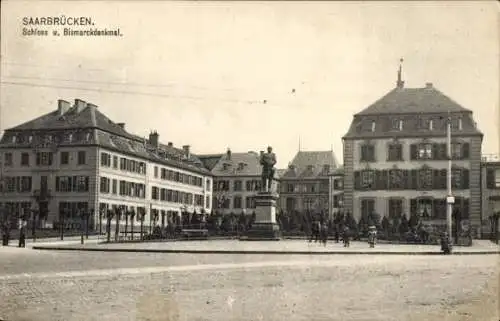 Ak Saarbrücken im Saarland, Schloss, Bismarckdenkmal