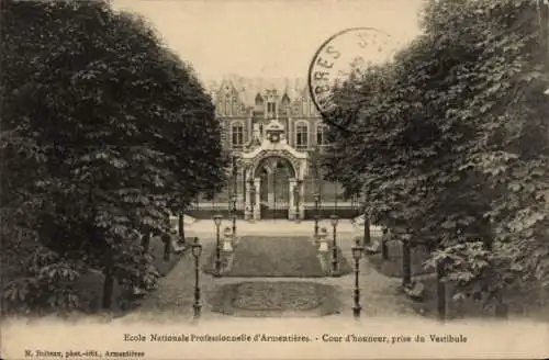 Ak Armentières Nord, Ecole Nationale Professionnelle, Cour d'honneur, prise du Vestibule