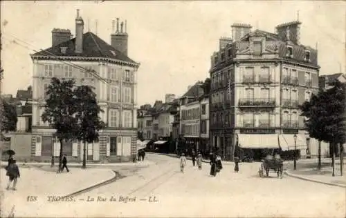 Ak Troyes Aube, La Rue du Beffroi