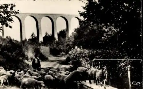 Ak Néris les Bains Allier, Perassier-Viadukt