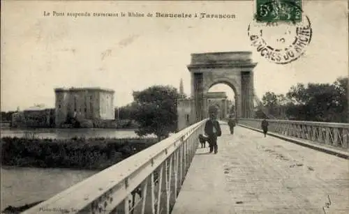 Ak Tarascon Bouches du Rhône, Die Hängebrücke über die Rhone von Beaucaire