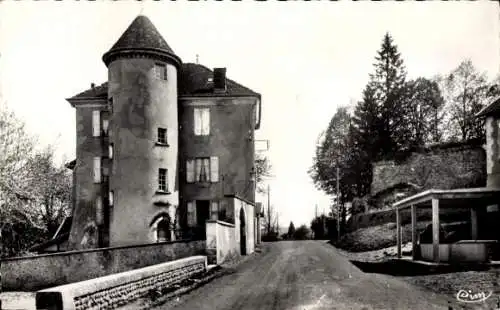 Ak Roybon Isère, Gendamerie, Un coin de Remparts