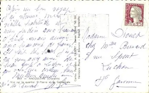 Ak Angoulême Charente, Vue sur  le quartier St-Pierre, Kathedrale