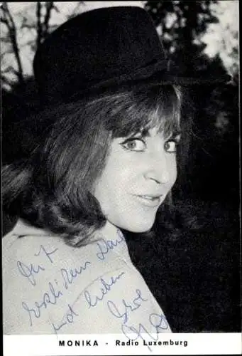 Ak Schauspielerin Monika, Portrait, Autogramm