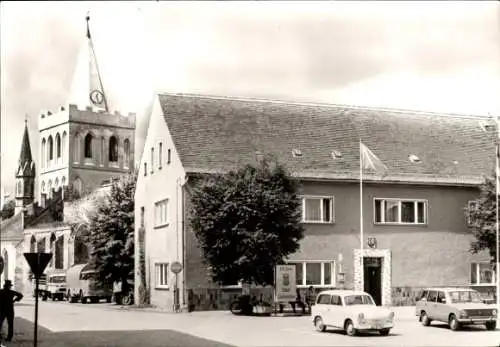 Ak Lieberose in Brandenburg, Marktplatz, Autos