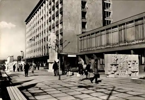 Ak Karl Marx Stadt Chemnitz, Versorgungszentrum Hans Beimler, Ensemble Lobgedichte