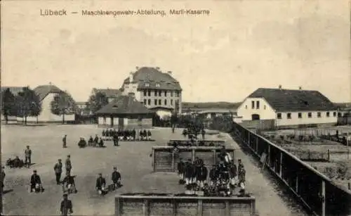 Ak Lübeck in Schleswig Holstein, Blick auf die Maschinengewehr Abteilung, Marli Kaserne