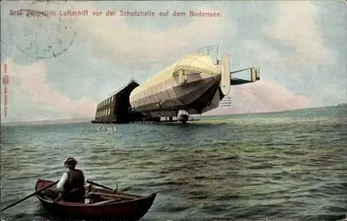 Ak Graf Zeppelin's Luftschiff vor der Schutzhalle auf dem Bodensee