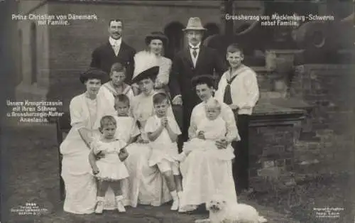 Ak Prinz Christian von Dänemark mit Familie, Großherzog von Mecklenburg Schwerin, Cecilie