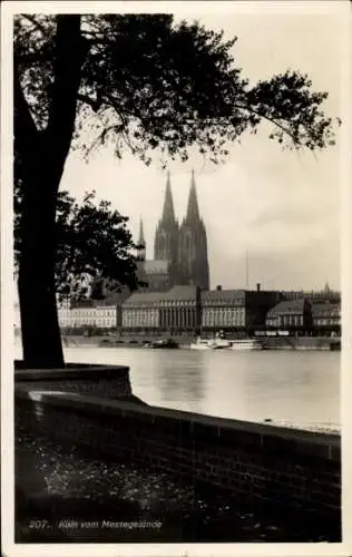 Ak Köln am Rhein, Blick vom Messegelände, Dom, Reichsbahn-Direktions Gebäude