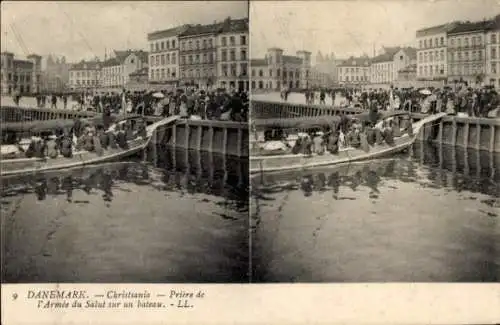 Stereo Ak Christiania Dänemark, Gebet der Heilsarmee auf einem Boot